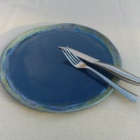 Plat rond bleu