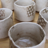 Bols imprimés de motifs bruns