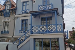 CHANTIER 2021, REPRODUCTION DE FLEURS EN CERAMIQUE, LE TOUQUET PARIS PLAGE